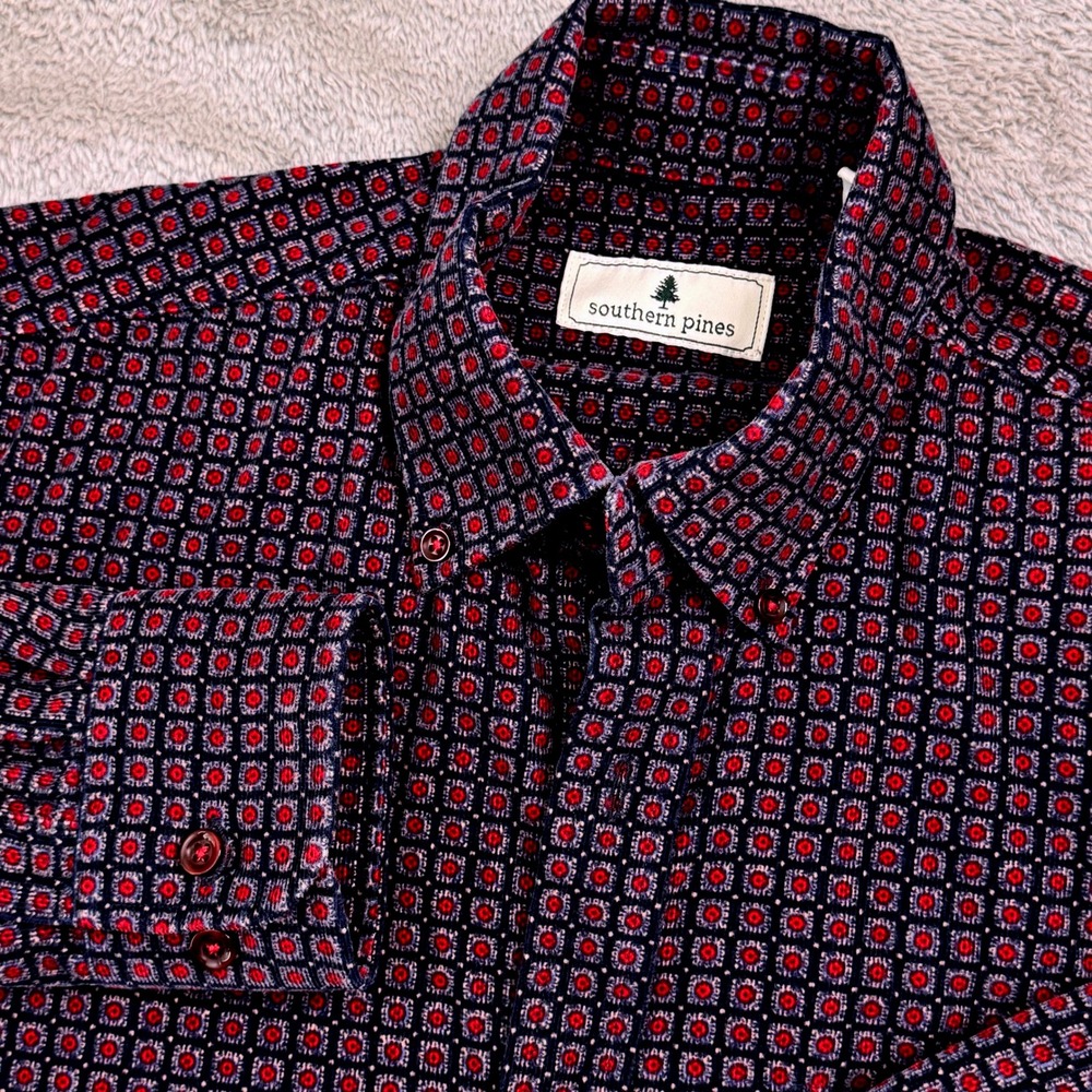 Southern Pines Men's Geometric Print Button Down‎ Shirt Size M Corduroy